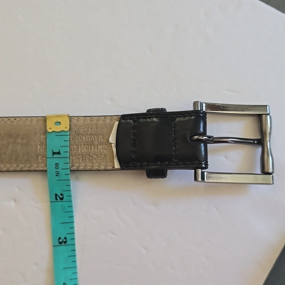 Mens Black leather Belt with Silver Buckle Sz.Medium